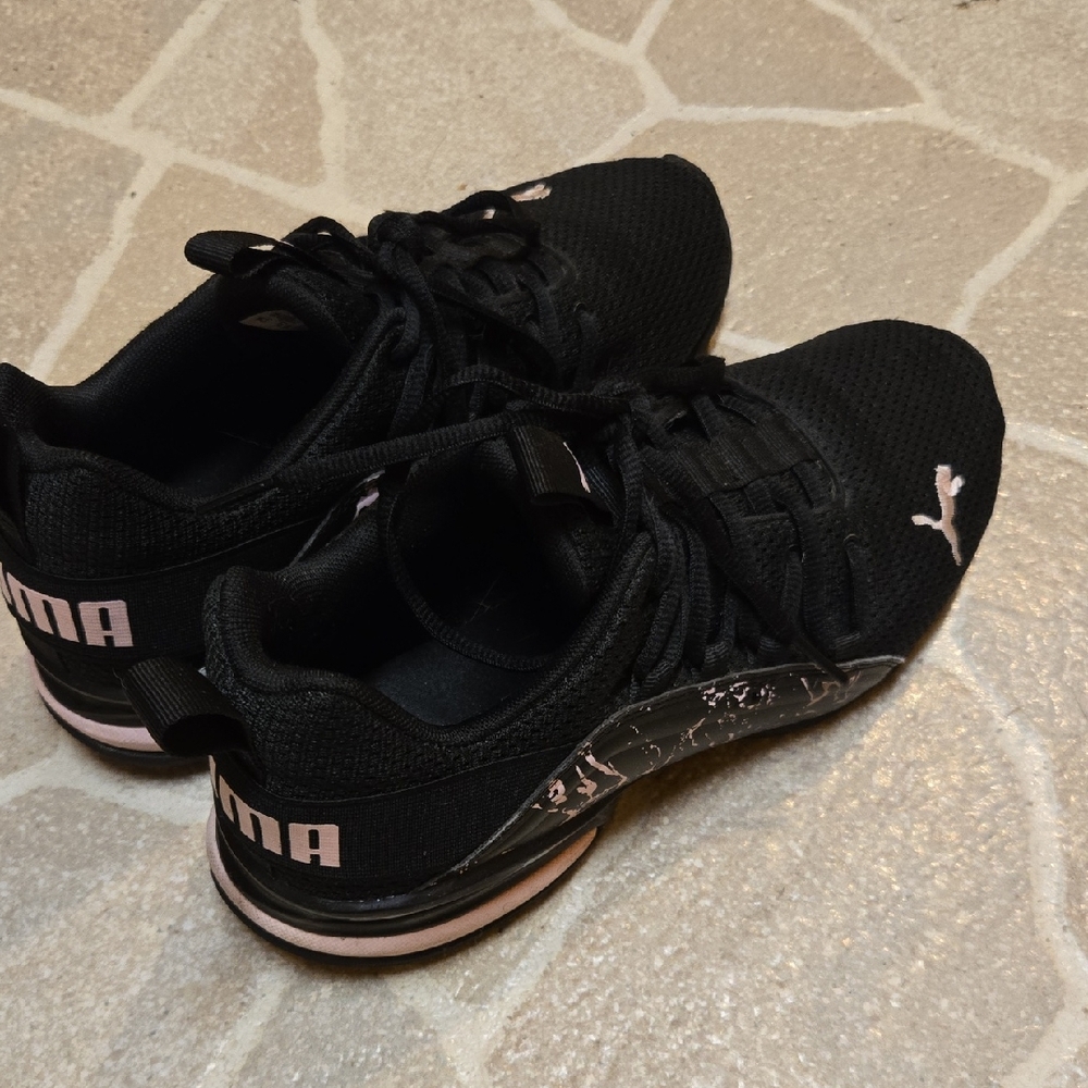 Puma Women's Black and Pink Athletic Shoes